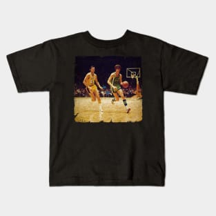 Pete 'Pistol' Maravich vs Jerry West 'The Logo' Kids T-Shirt